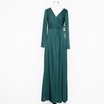 Kay Unger . Adelina Long Sleeved Gown. Photo 1