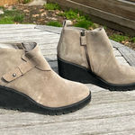 Eileen Fisher  Tinker‎ Suede Wedge 
 Boots/Booties Size 9.5 Photo 0