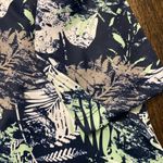 Reel Life  blue and green leaf pattern rash guard size Large Photo 2