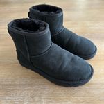 UGG  Women’s Classic Mini ll Black Ankle Boot Shearling Sheepskin Photo 2