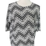 LuLaRoe Womens  Black & White Chevron Irma Tunic Top - Sz S Photo 0