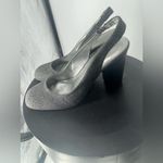 Elie Tahari Tahari‎ gray pumps size 91/2 Photo 3