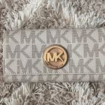 Michael Kors Micheal Kors Wallet Photo 0