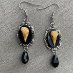 Raven skull cameo black drop earrings bones halloween goth silver crow bird gift Photo 2