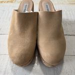 Steve Madden Brooklyn Clogs size 9 Tan Suede Studded Wooden Sole Photo 9