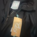 Kona Sol Womens  black zip up long sleeve swim Rashguard Photo 1