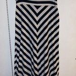 Women’s black & white maxi skirt Photo 0