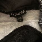 EXPRESS PAISLEY MESH SLEEVELESS SHIRT Photo 2