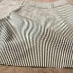 Elle shorts in size 2 Photo 8