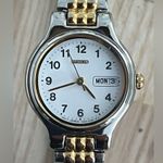 Seiko Ladies Watch Round White Dial Two-Tone Stretch Bracelet Day Date Windows Photo 3