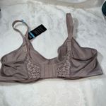 Bali Women's Passion for Comfort Dreamwire Bra Photo 8