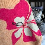 Verge Girl  sweater Photo 2