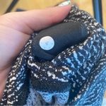 Lululemon  Athletica Black and White Textured Leggings size 4 capri Photo 5