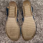 Easy Spirit  Navy and Tan Sandals Photo 3