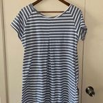 Grey and white striped t Photo 4