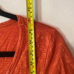 Toad & Co Orange V Photo 7