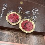 Women’s Hot Pink Animal Print Faux Alligator Gold Tone Hammered Disc Earrings Photo 3