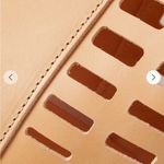 Demijohn cutout leather tote Photo 12