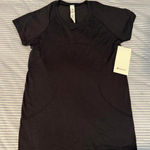 Lululemon  Athletica Swiftly Tech Short Sleeve Photo 0