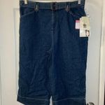 White Stag NWT  Medium Wash Relaxed Fit Capris size 8 Photo 0