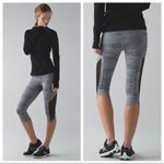 Lululemon  Sun Runner Crop Space Dye Camo Seal Grey Deep Coal Black Size 8 Photo 1