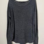 Athleta Women's Long Sleeve Gray Top with Thumb Holes Size L Photo 0