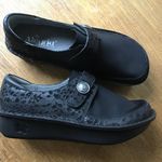 Alegria  DEN 435 BLACK LEATHER/NEOPRENE SLIP-ON SHOES. 37. Photo 3