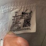 Nike high top blazer shoes silver women’s size 6 Photo 6