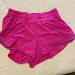 Lululemon Hotty Hot Short 2.5” Photo 0