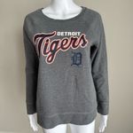 5th & Ocean MLB Detroit Tigers Logo Graphic Raglan Sweatshirt Photo 1