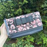 Betsey Johnson NWOT Wristlet Purse Bag Quilted Pink/Black w/ Bow Cosmetics Photo 1