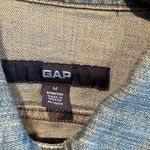Gap Vintage jean jacket Medium mid wash pockets loose button up pockets stretch Photo 4