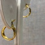 Classic 14k Yellow Gold Diamond Cut Textured Design Small Huggie Hoop Earrings Photo 3