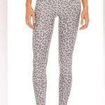 Beyond Yoga Women's High Rise Gray Tone Cheetah Leopard Animal Print Leggings M Photo 1