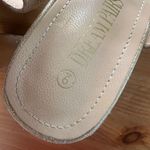 Dream Paris Gold Heels  Photo 1