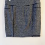Athleta  Heather Gray SoHo Skirt Mini Knit Unlined Size Medium Everyday Active Photo 2