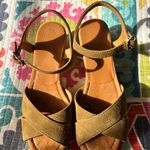 Unisa  Woman’s Platform Olive Green Suede Sandals Size: EU 37 US 7 Made in Spain Photo 1