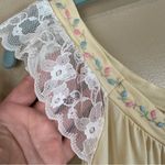 Vintage Miss Elaine Pastel Yellow Floral Embroidered Nightgown Robe Nylon Medium Photo 4