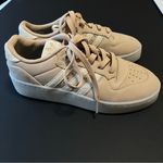 Adidas basketball cream and beige leather sneakers, sz 8 women’s, NEW! Photo 3