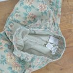 Jones New York Vintage Elastic Waist 100% Cotton Floral Print Canvas Pocketed Shorts Photo 2