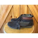 Eddie Bauer  Size 7.5 Transition Brown Suede Lace-Up Chukka Boots 6180-266 Photo 2