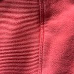 Under Armour  LOOSE (M) CORAL‎ SWEATSHIRT HOODIE PREOWNED Photo 7