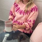 Le lis Berry Twist Tie Dye Sweatshirt Photo 3