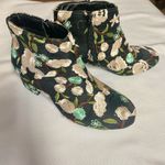 Qupid Floral Embroidered Ankle Boots - Black and Cream Photo 2