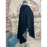 Cape velvet black wrap Photo 5