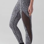 Lululemon Sole 7/8 Training Tight Alpine White Black Photo 5