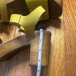 Seychelles  mustard yellow manila leather Photo 4