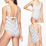 Athleta NWT $128 291944 Chevron High Leg One Piece Swimsuit Swimwear Size 34D/DD Photo 4