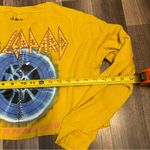 Def Leppard  crop top tee size large Photo 1