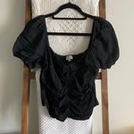 Le lis NWOT Classic Black Cap Sleeve Blouse Photo 0